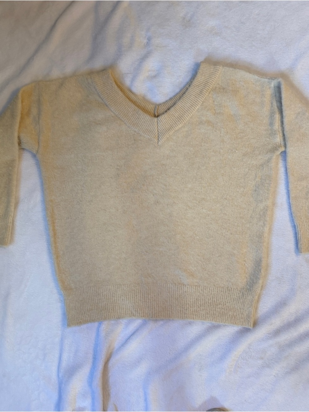 Topshop Soft Cream V-Neck Long Sleeve Sweater